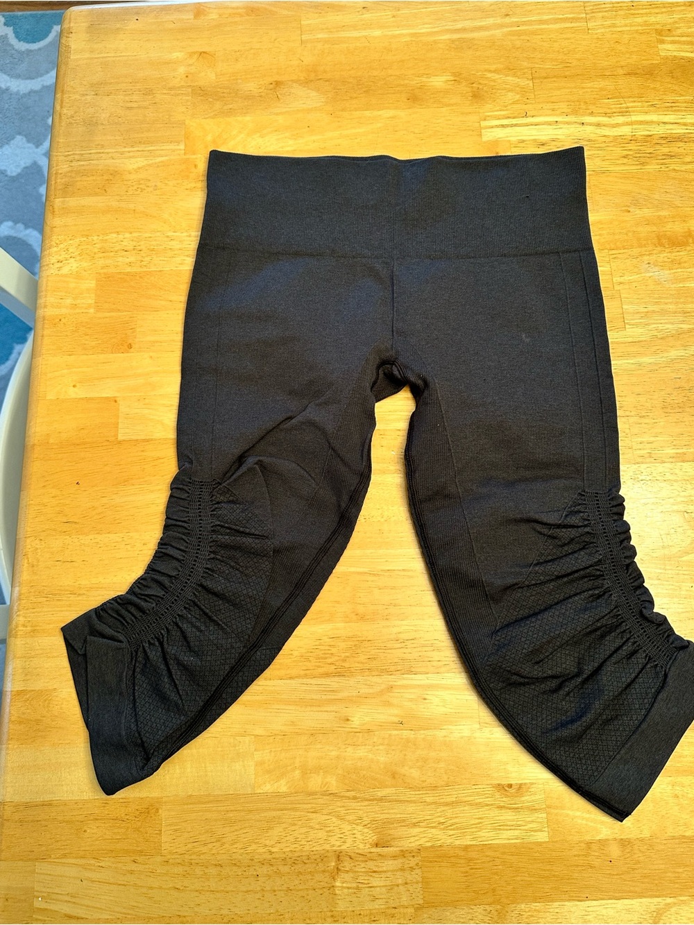 Lululemon cropped leggings size 6